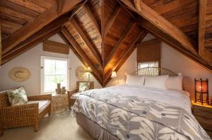 Treetop room in The Mermaid & The Alligator