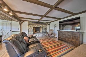 Cozy Colonial Home with Bay Access and Water View