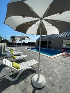 das Klet - Modern Family Villa near Zagreb with Heated Pool & Free Parking