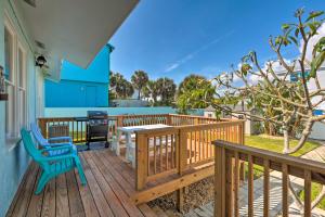 obrázek - Beachfront Home Deck with Grill and Ocean Views!