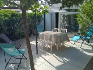 Maisons de vacances Maison Jardin Wifi - 100 m plage sauvage - 20 min Perpignan : photos des chambres