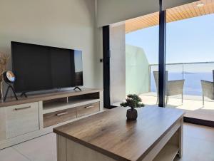 SUNSET WAVES blue sky apartment