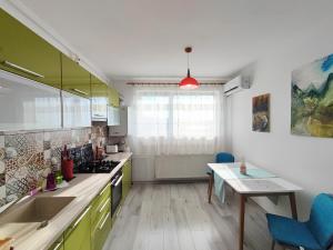 Quiet and Cozy 2 bedroom flat with free parking included