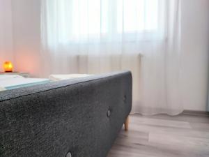 Quiet and Cozy 2 bedroom flat with free parking included