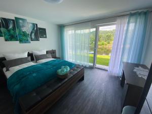 Apartments Saaldorf-Ferienhaus mit 6 Apartments 45qm-120qm direkt am Thüringer Meer-Bleilochtalsperre