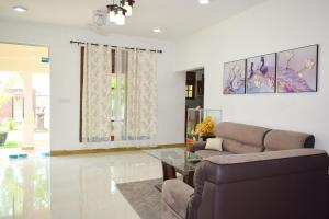 Parallel villa
