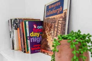 Cheerful Stays - Livingston - 4 Bedroom 3 Bath home