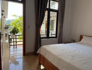 Jade Hotel