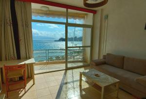 Spacious beach apartments right on the Saranda boulevard with breathtaking panoramic sea view