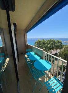 Ajaccio magnifique T2 40m2 centre ville vue mer au bord de la plage neuf 5 personnes Clim wifi balcon parking privé fermé