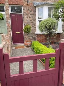 Period two-bed house, next to river and city