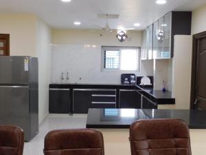 Hotel Voila Atnest Suites Kokapet, Business Hotel