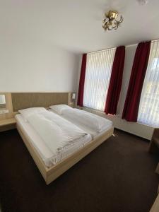 Double Room room in Hotel Alt Westerholt