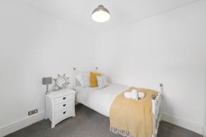 The Central Whitby Gem - 4 Bedrooms