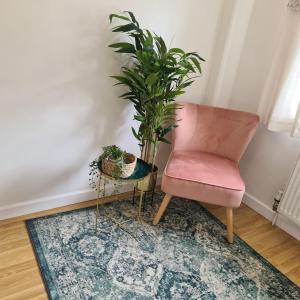 Modern Stylish 3beds house near Tube with free Parking