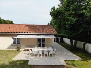 Maisons de vacances Maison Royan 3 chambres avec salle d'eau, piscine : photos des chambres