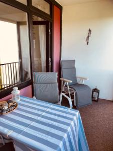 Ostseenest - Sonnige Ferienwohnung mit Ostseeblick