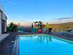 Villas Havre de paix, vue pano, terrasse, piscine, nature. : photos des chambres