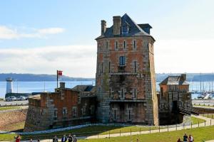 Maisons de vacances Maison proche du bourg de Crozon et des plages de Morgat : photos des chambres