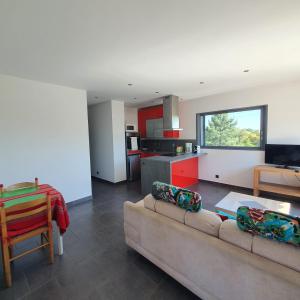 Maisons de vacances Chez J, appartement a l'etage, T3 : photos des chambres