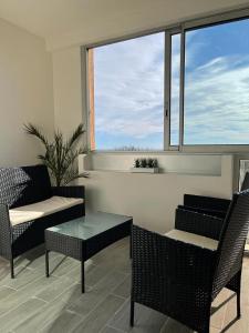Appartement calme et propre avec vue sur la mer