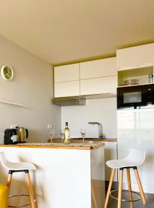 Appartement calme et propre avec vue sur la mer