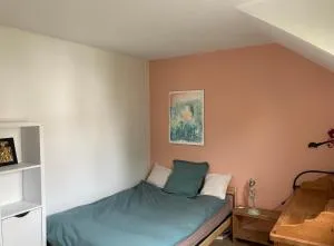 Belle chambre privée Cergy (dans le golf) proche RER A - Jouy-le-Moutier