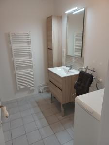 Maison chaleureuse avec terrasse et vue baie