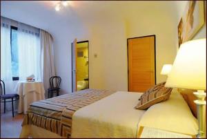 Hotel Montecarlo Santiago