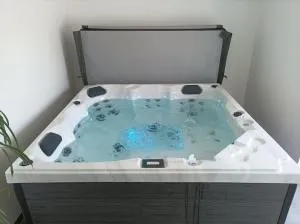 La grande baie spa privatif à 15 min du mt st Michel - 普莱讷富热尔