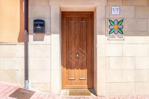 URIBE-ENEA Casa sola con amplio patio en Elciego con visita a bodega, siempre sujeta a disponibilidad