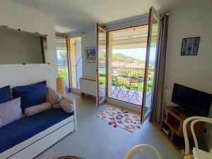 Appartement avec terrasse vue mer, proximité plage, place parking