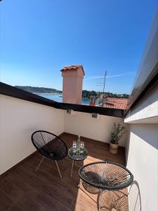 Villa NEA Seaview! Deluxe apartments in old town!