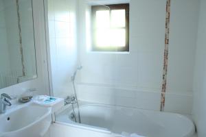 Hotels Les Hospitaliers : Chambre Double Confort