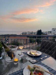 Direct Sea View & Quality Bed - Kings Palace 1 bed