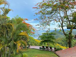 Pacific Edge Eco Lodge, Dominical