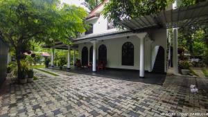 98 Home Lodge Dambulla