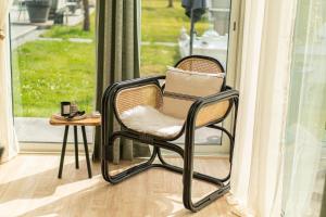 B&B / Chambres d'hotes La Parenthese du Las : Chambre Double - Vue sur Jardin