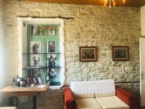 Floras Guesthouse The Fir Gate