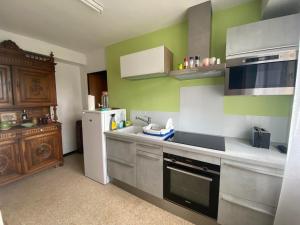 Appartement F3 de 60 m² au rez de chaussée dune villa