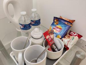 Cheerful house, private room and private shower toilet. comfortable king size mattress