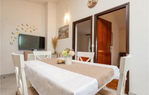 2 Bedroom Gorgeous Apartment In Kozino