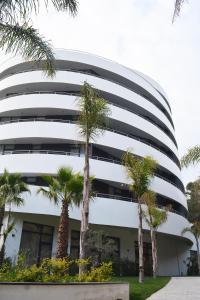 By the Sea 1 - Luxurious Residence