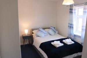 Spacious & Comfortable 3 Bedroom House - FREE WiFi & FREE Parking