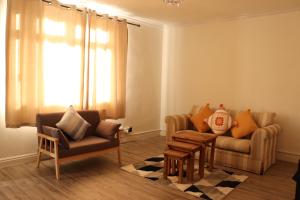 Spacious Comfortable 3 Bedroom House  FREE WiFi FREE Parking