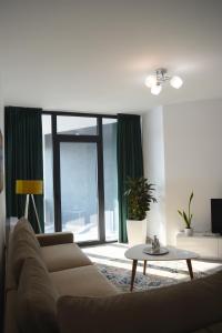 By the Sea 3 - Luxurious Residence