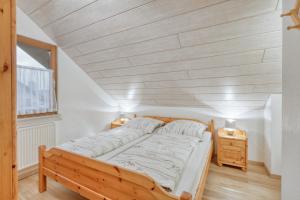 Seepark Kirchheim Ferienhaus bei Nina mit Sauna