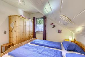 Seepark Kirchheim Ferienhaus bei Nina mit Sauna