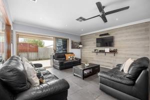 Luxury Coastal Escape - Spacious Group Accommodation