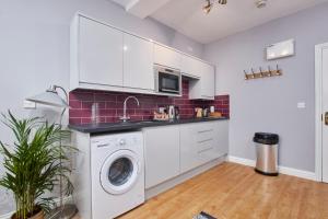 Delven House- Serviced Apartments